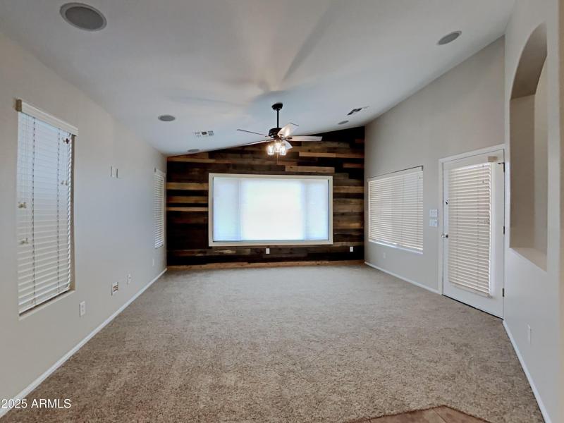 1006023.1410 E Baker Drive_9