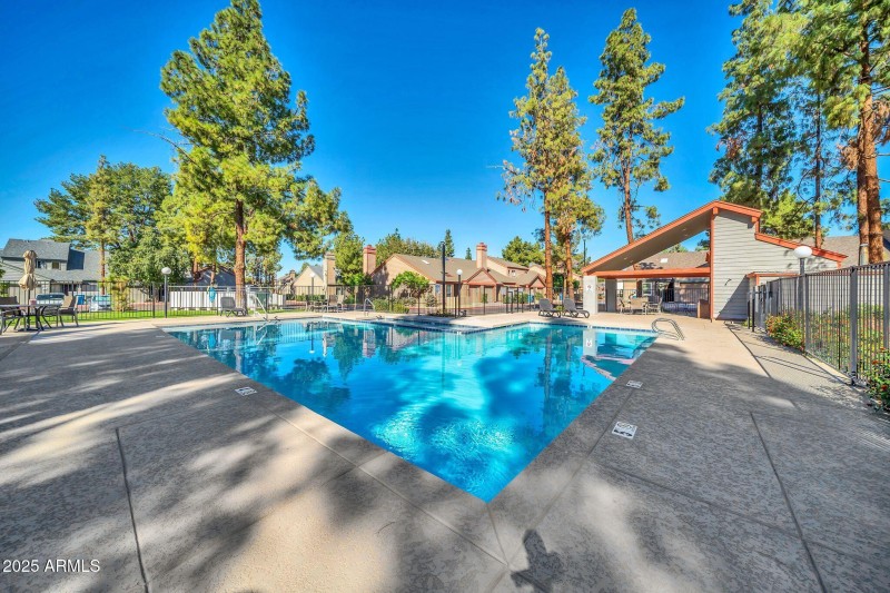 14002 N 49th Ave 1097-34