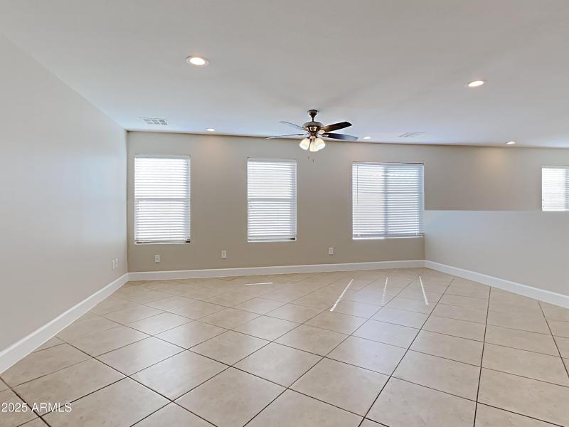 1004639.2823 W Goldmine Mountain Drive