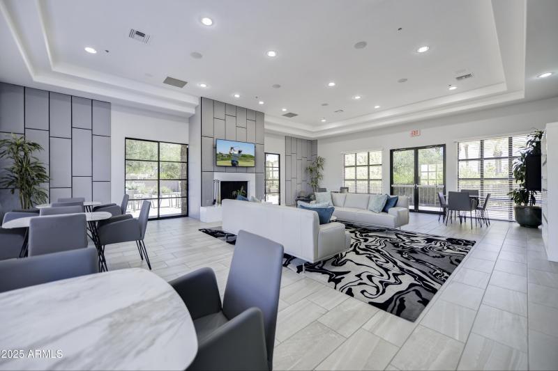 004_Clubhouse Living II