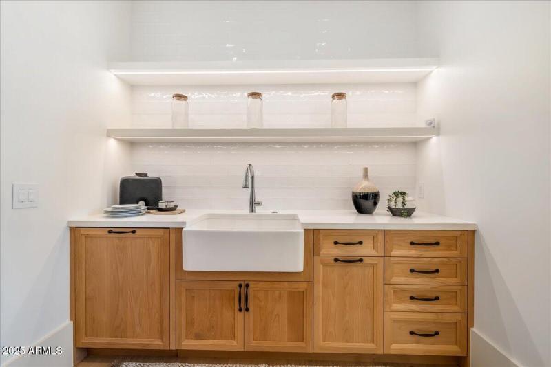 074-Butler's Pantry*