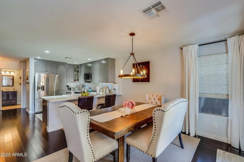 Mohawk Ln. Kitchen Living Room