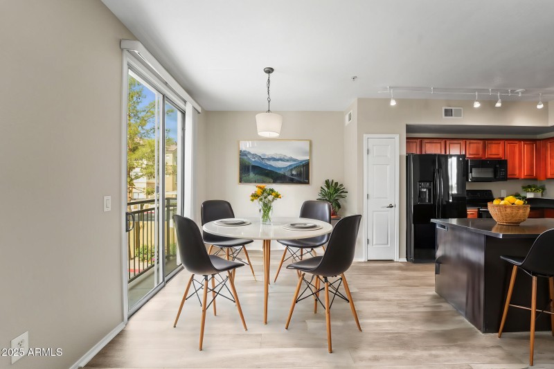 VS 18250 N. Cave Creek Rd Unit 105-3