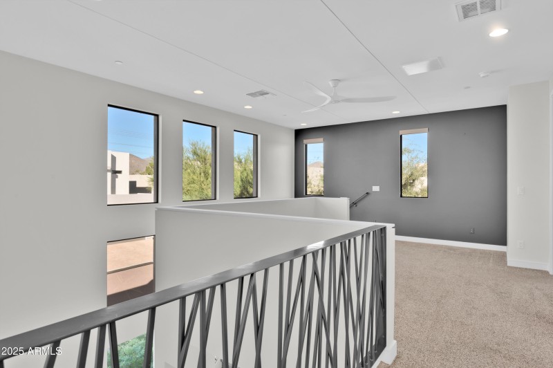 10929 E North Ln MLS-166