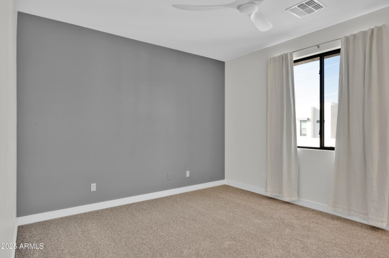 10929 E North Ln MLS-167