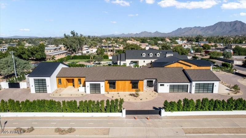 011-Drone from south