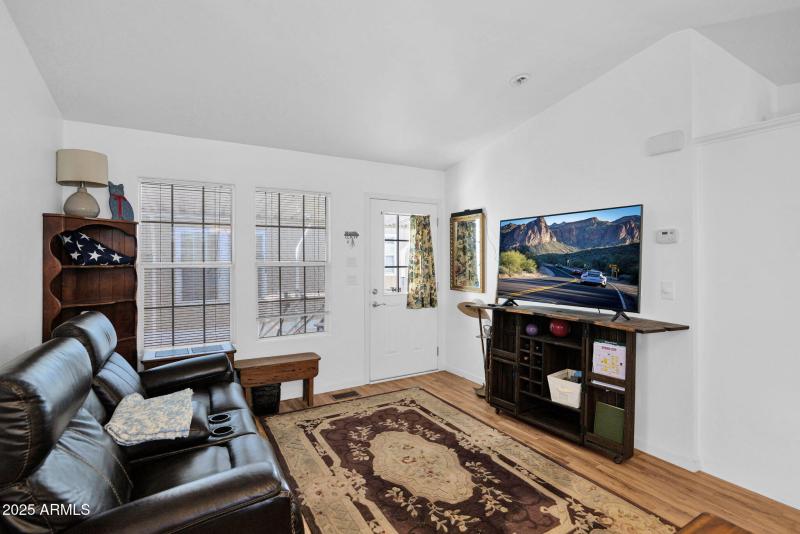 8700 University - 09Family Room