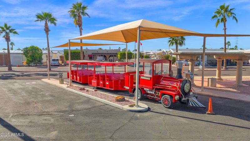 8700 University - Aerial Community15