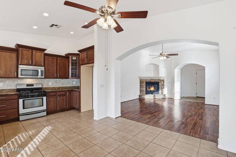 10-web-or-mls-IMG_0038_with_fire