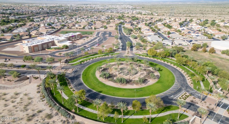 51-web-or-mls-29377 W Clarendon Ave Buck