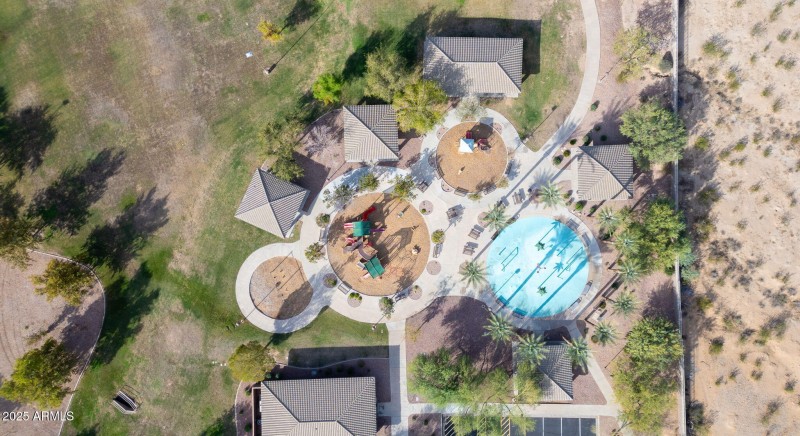 58-web-or-mls-29377 W Clarendon Ave Buck