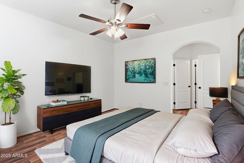 30-web-or-mls-IMG_0114 virtually staged