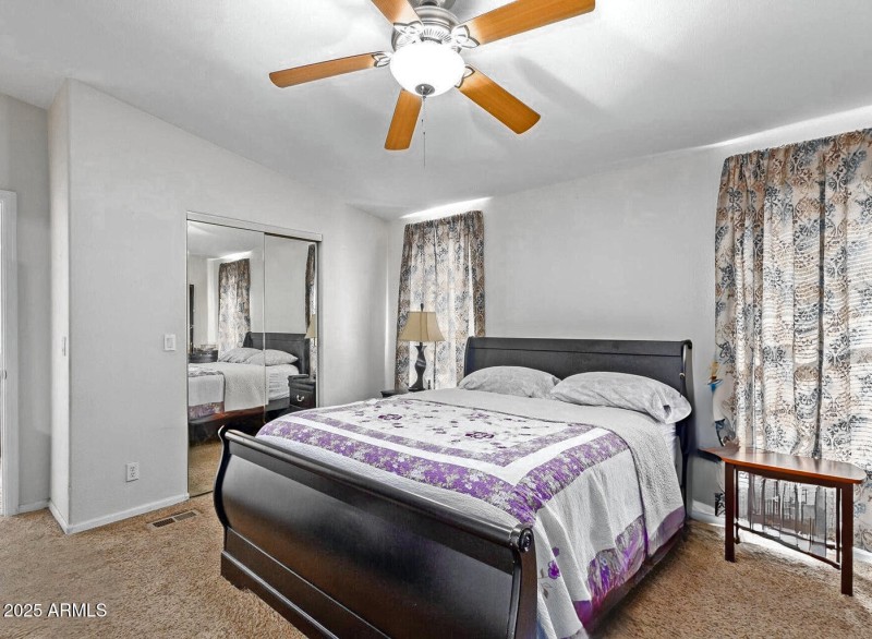 MASTER BEDROOM W WALK IN CLOSET