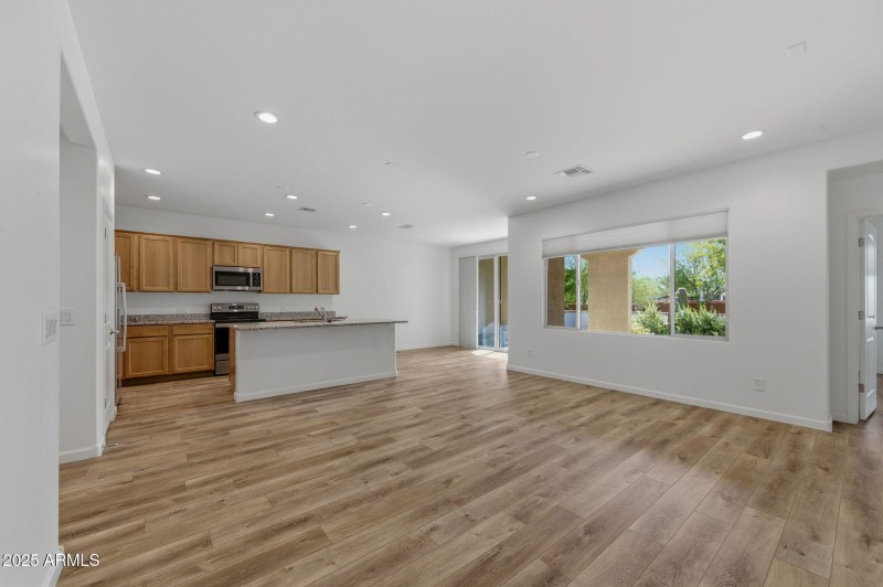 26-web-or-mls-4287 W Hanna Dr-26