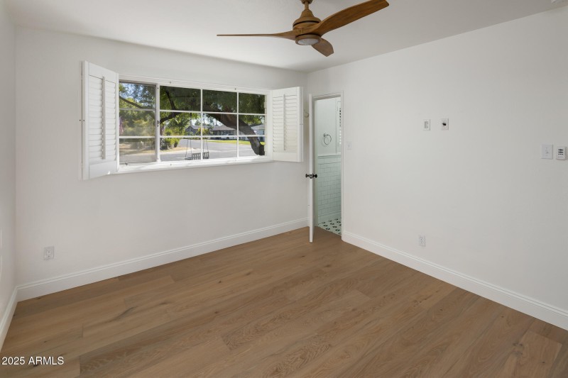 Guest Bedroom w/ Ensuite