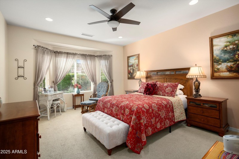 22-26671 W Runion Dr