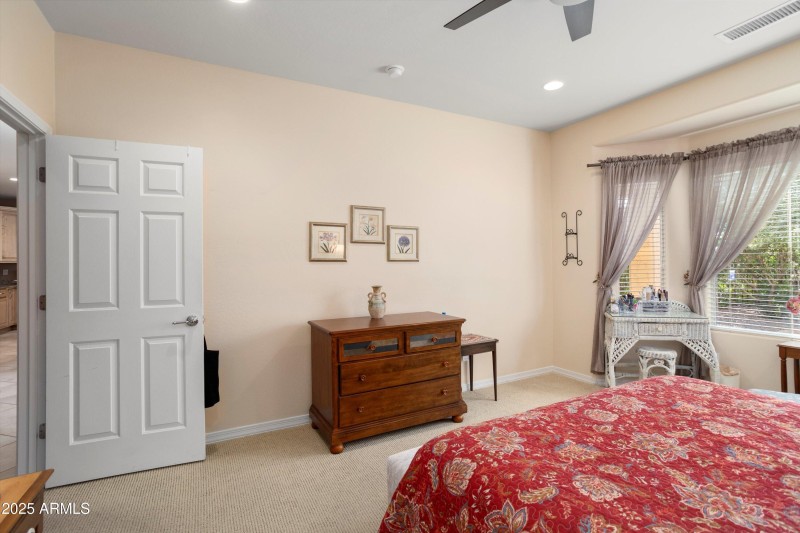 25-26671 W Runion Dr