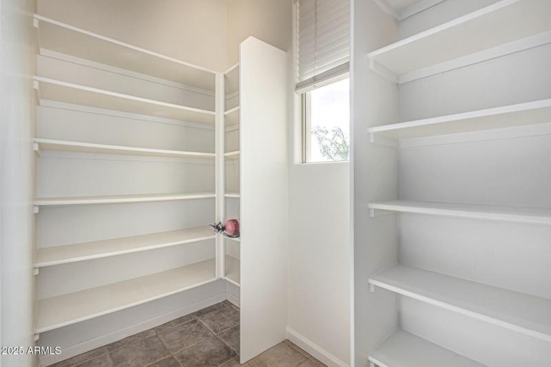 Walk in Pantry