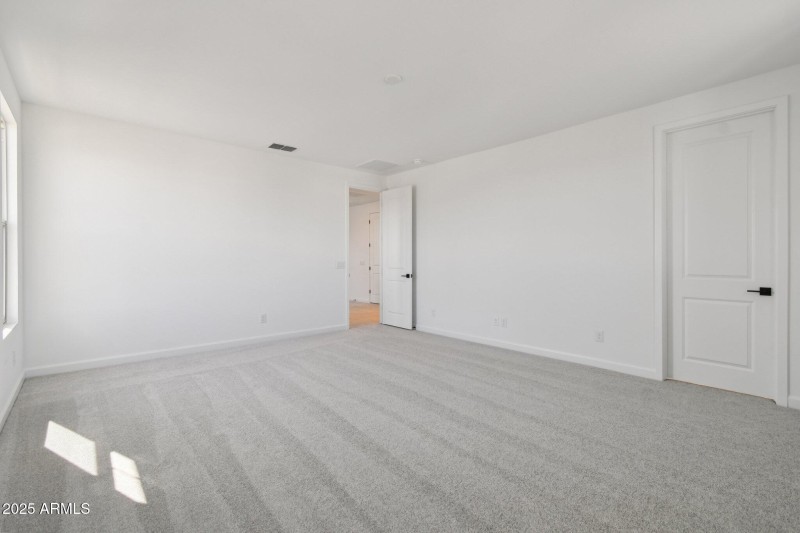 23-web-or-mls-E Saddle Way-S0111-021