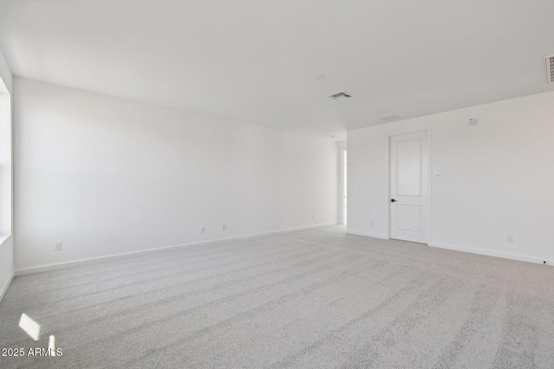 32-web-or-mls-E Saddle Way-S0111-030