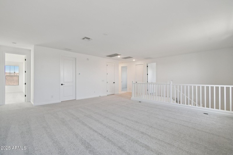 33-web-or-mls-E Saddle Way-S0111-031