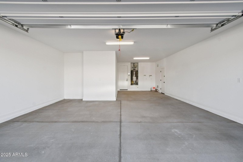 50-web-or-mls-E Saddle Way-S0111-044