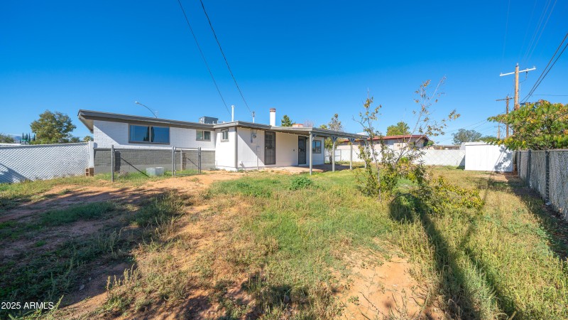 Exterior - 365 Pine Tree Dr-4