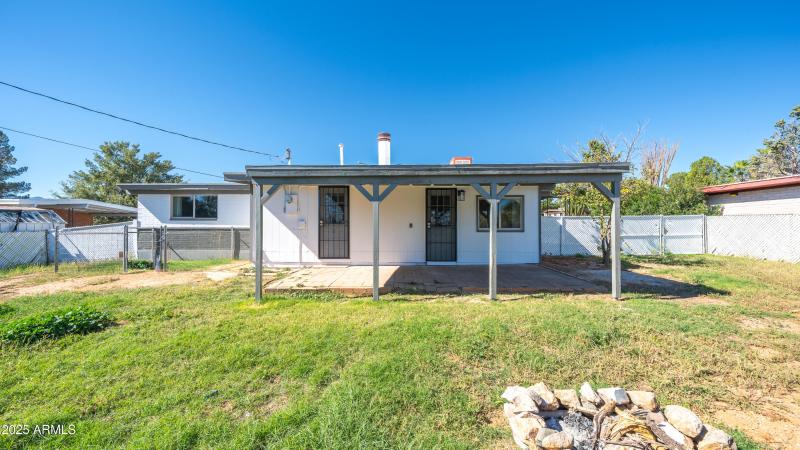 Exterior - 365 Pine Tree Dr-6