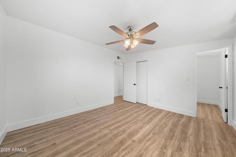 Interior - 365 Pine Tree Dr-9