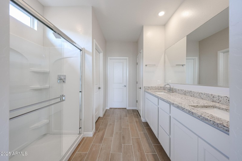 31-Century-Communities_Lakes-at-Rancho-E