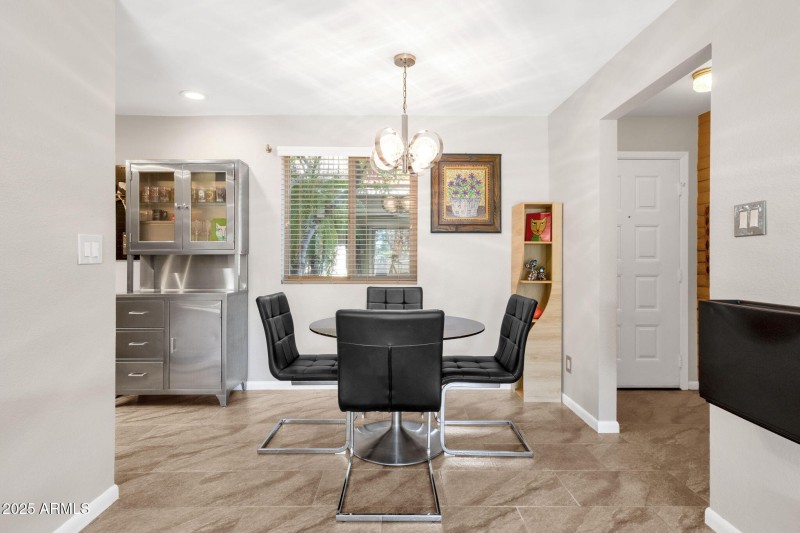 12-web-or-mls-4354-n-82nd-st-172