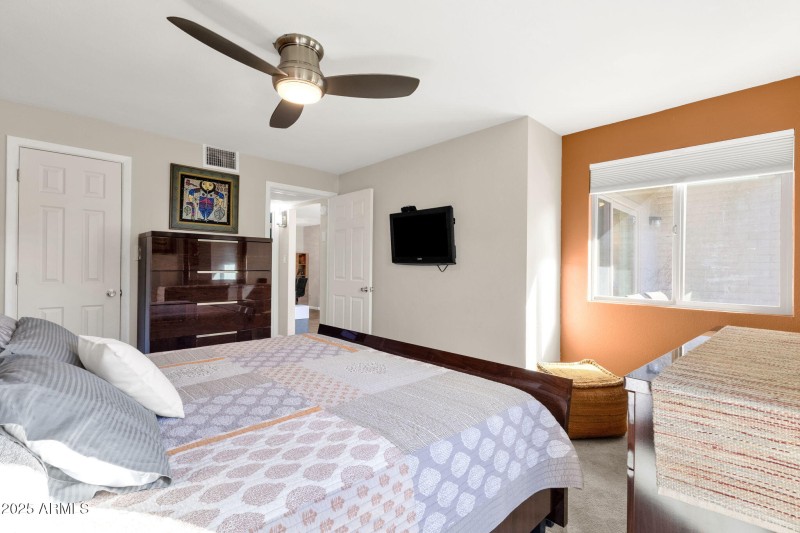 30-web-or-mls-4354-n-82nd-st-172