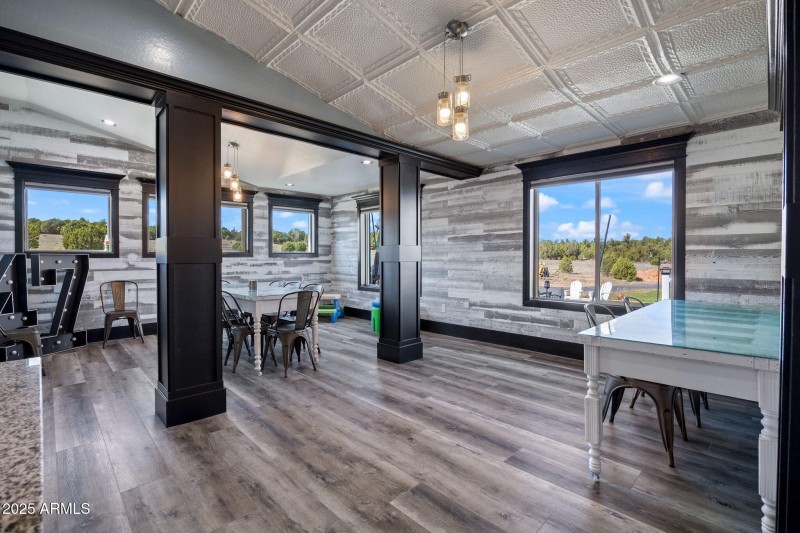 Formal Dining / Flex Area