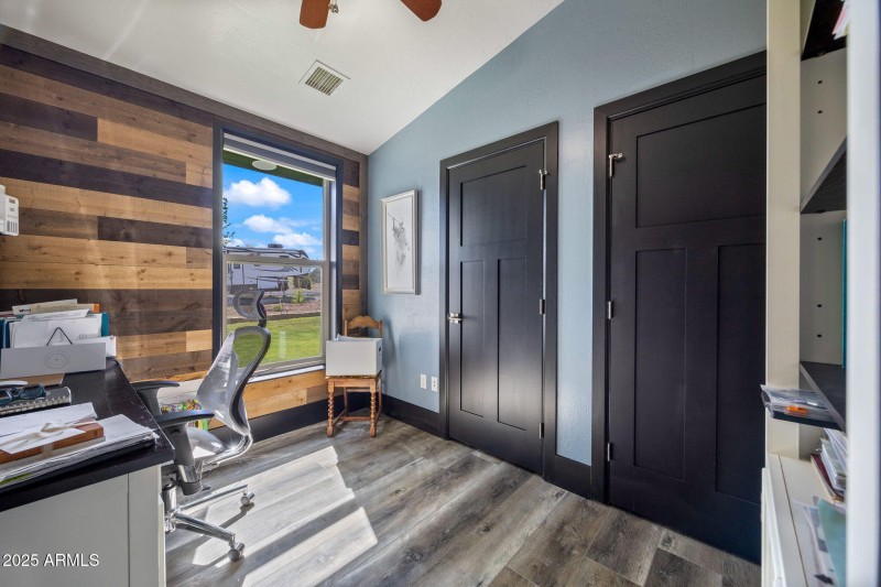 3rd Bedroom / Office