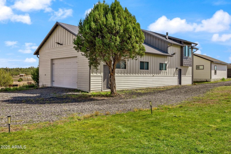 Shop W/ Living Quarters-ShowLow-AZ-54