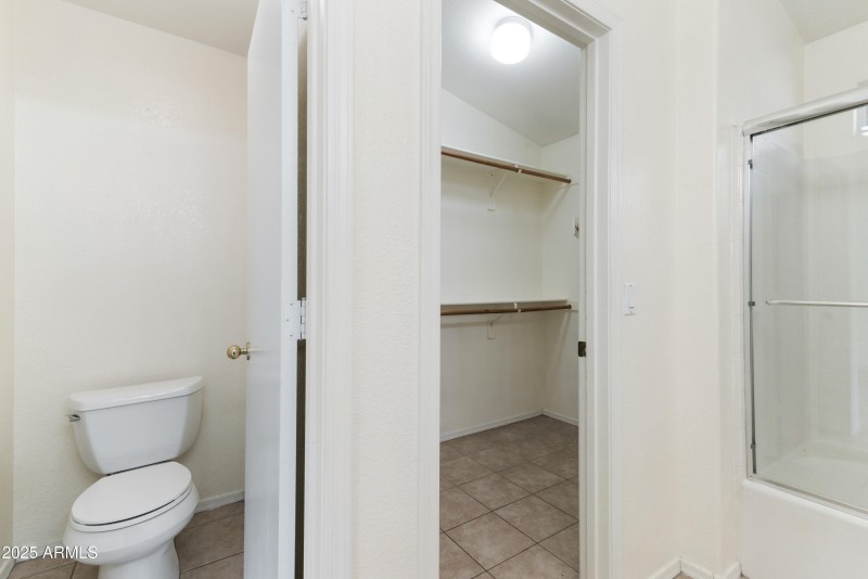 22_7414 w eugie ave-22