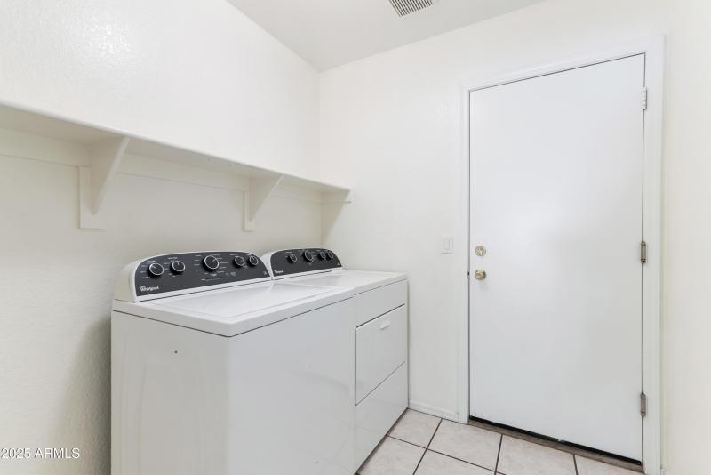 28_7414 w eugie ave-29