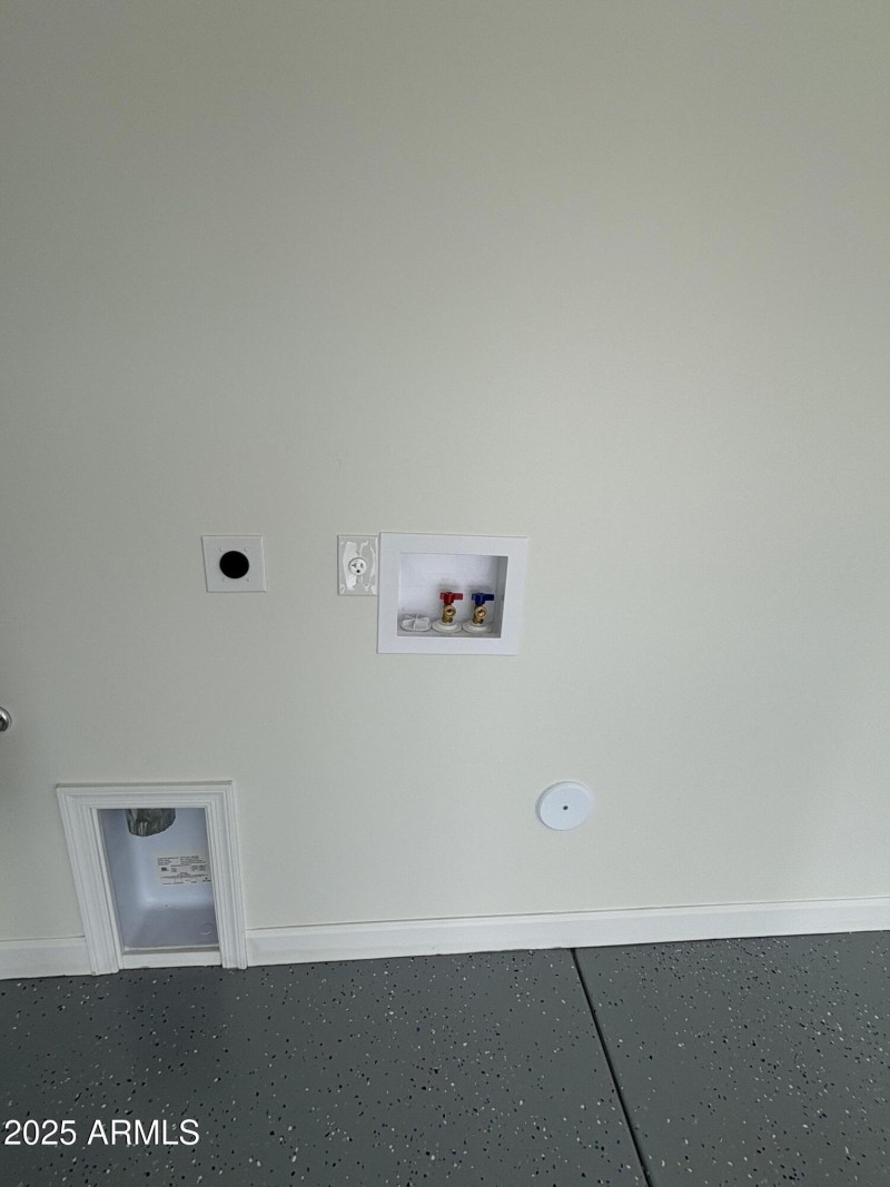 Washer /Dryer Hookup