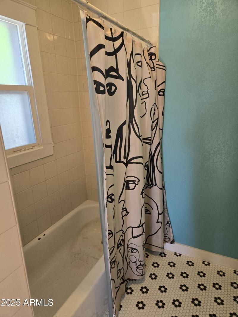 20251104_122023_resized