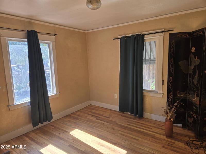 20251104_121939_resized