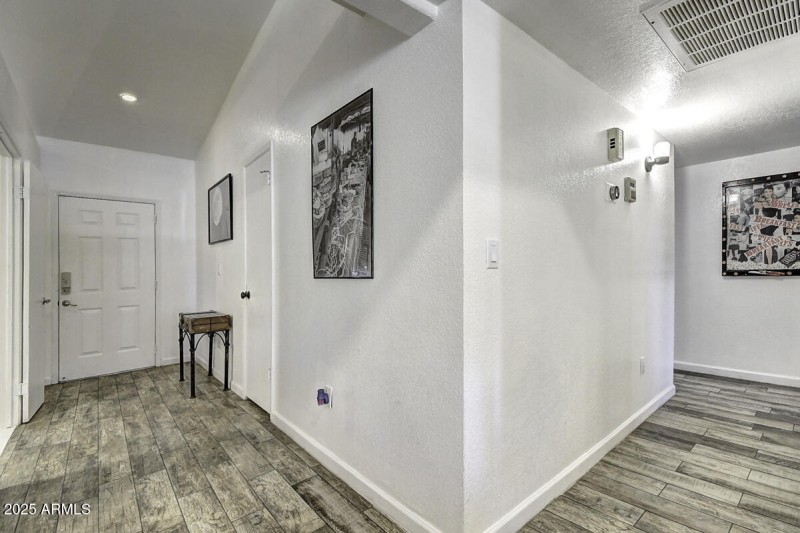 4524 E Kelton Lane Copy (1)