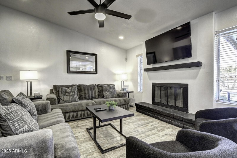 4524 E Kelton Lane Copy (4)