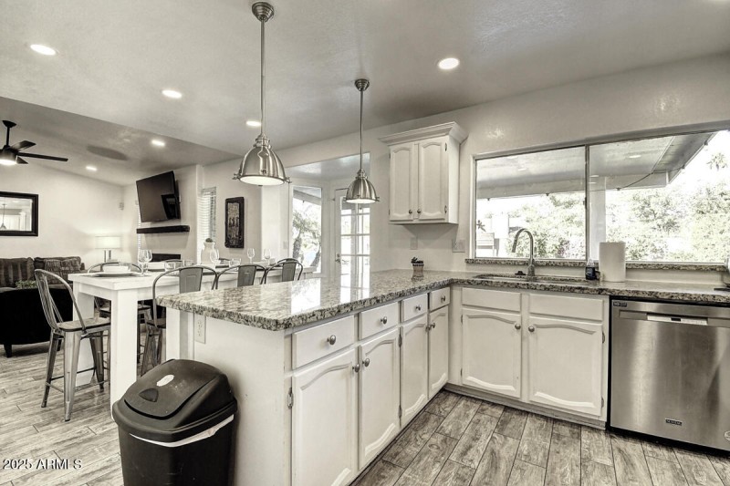 4524 E Kelton Lane Copy (12)