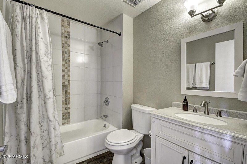 4524 E Kelton Lane Copy (20)