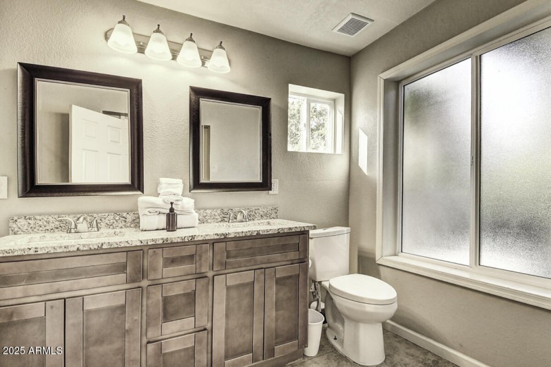 4524 E Kelton Lane Copy (23)