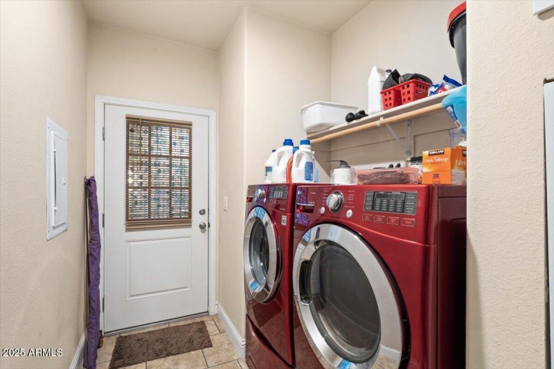 21-Laundry Room