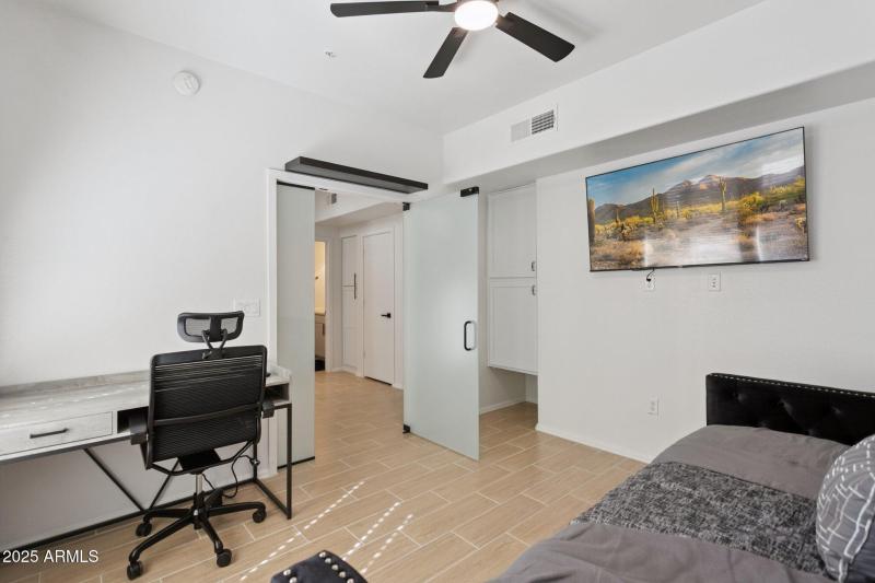 1st Floor Bedroom / Office