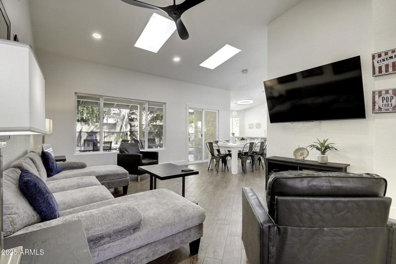 6250 E Janice Way (19)