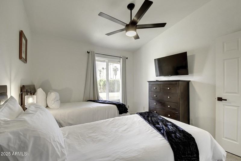 6250 E Janice Way (35)