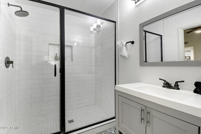 6250 E Janice Way (45)